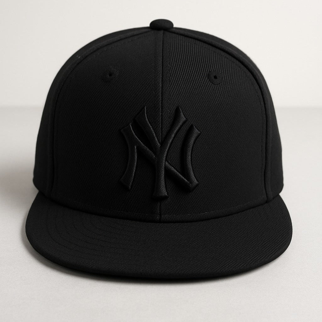 NY Era tripple black cap