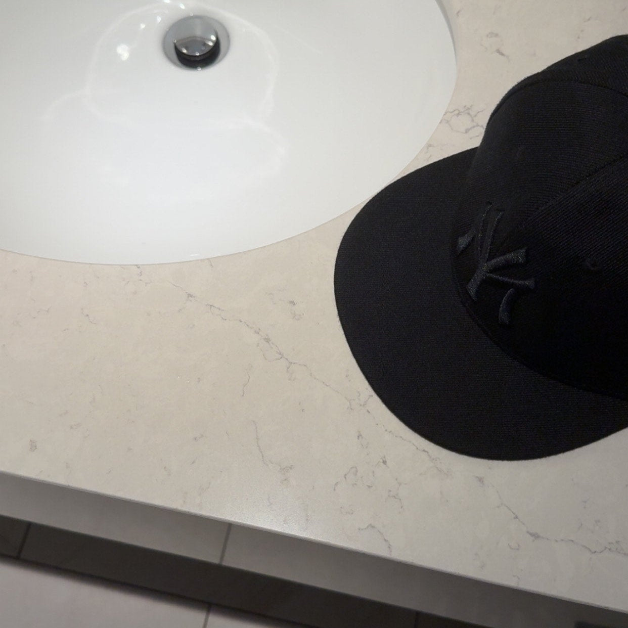 NY Era tripple black cap